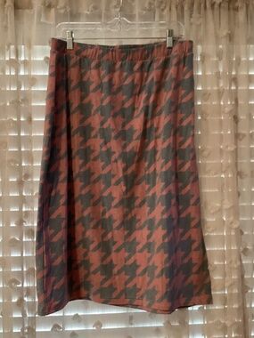 NUGGLES Women’s Sweater Skirt